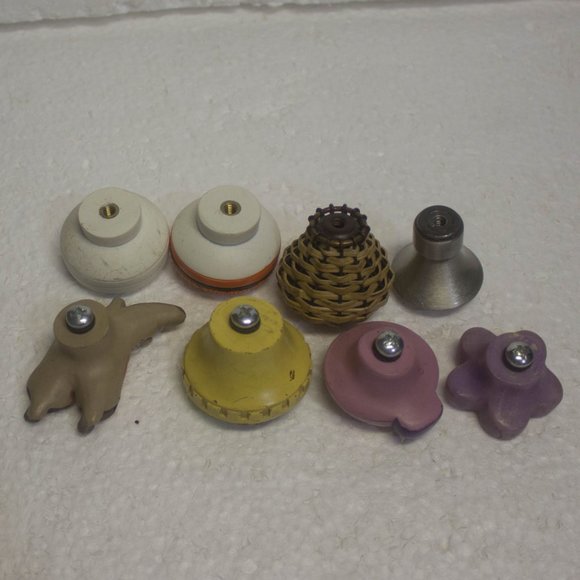 Assortment of Drawer Pulls - Picture 4 of 4